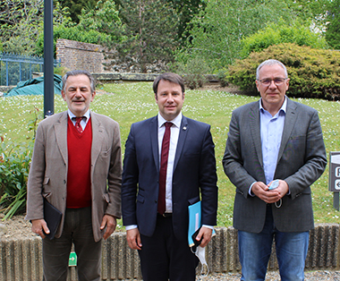 Jean-François Legaret, Loïg Chesnais-Girard et Patrick Molinoz, présidents respectifs du Syndicat mixte Mégalis Bretagne, du GIP Maximilien et du GIP TerNum BFC.